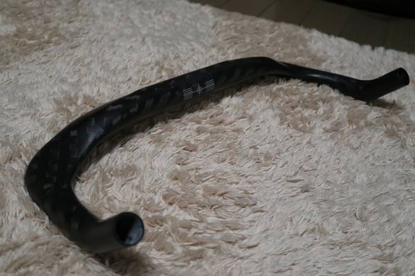 カーボンブルホーンバー 31.8 x cc400mm 艶消 31.8mm バイク