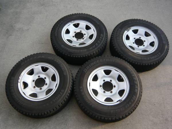 revo969 195/80R15 107/105LT 6穴 キャラバン☆ハイエース