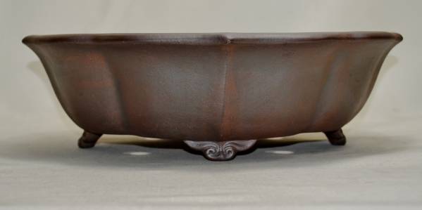 黎鳳の珍しい焼締めの雲足外縁剣木瓜形の約31，5㌢の鉢 