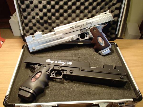 デビルメイクライエボニー＆アイボリーダンテの銃 オリジナル