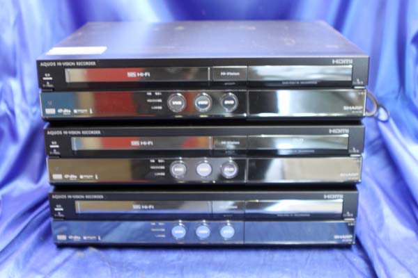 SHARP VHS/HDD/DVD/レコーダー AQUOS DV-ACV52/3台1セット 0953S