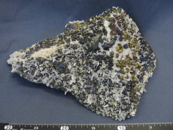 栃木県　足尾鉱山産　鉱石　黄銅鉱　水晶　極上品