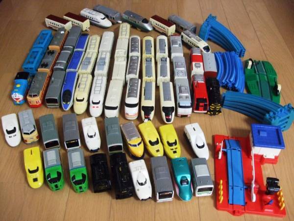 ★プラレール大量　新幹線　通勤電車　ドラえもん　ジャンク