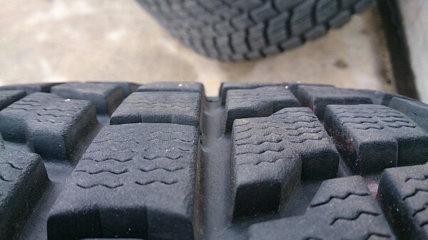 285/60R18 ランクル 100 200 バリ溝 美品 ヨコハマ ジオランダー