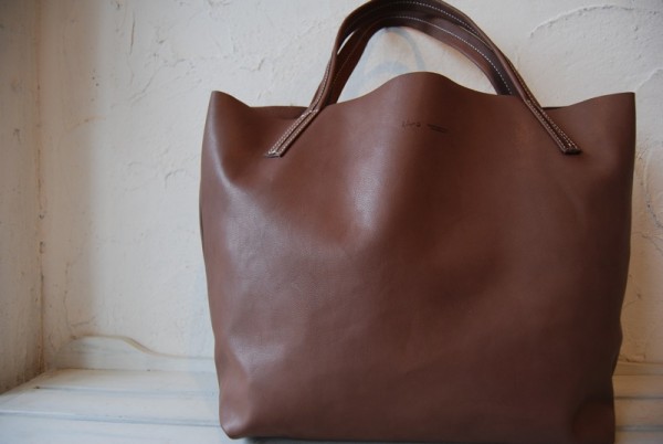 贅沢 とても軽量 柔らかい 本革鞄 ハンドメイドバッグ