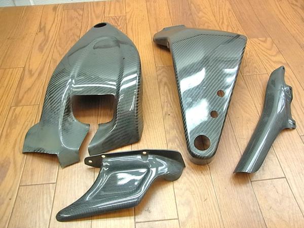 A370 Buell XB12SCG カーボン スイングアームカバー