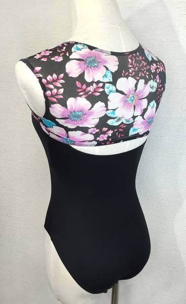 新品未使用☆大人バレエ Vivio 花柄チュールジップレオタード
