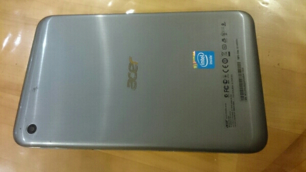 ★送料無料★acer Iconia W4-820 64GB