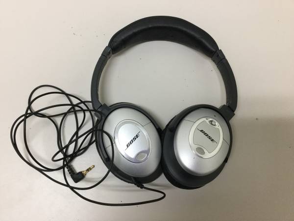 BOSE ヘッドホン QuietComfort2(S) 　充電器，単4充電電池付き