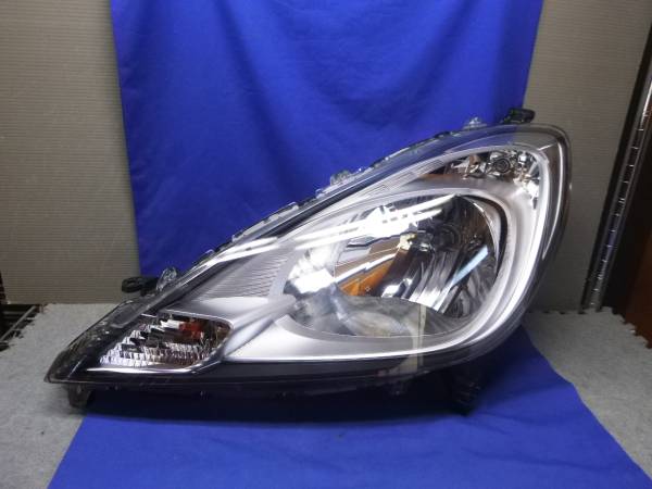 フィット　GE6/GE7　後期　左ヘッドライト　ハロゲン