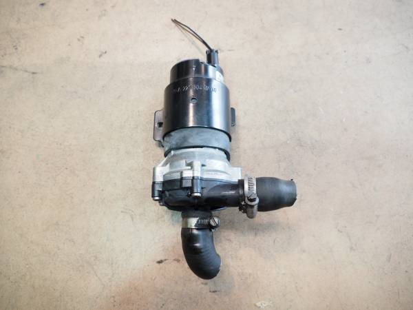 ベンツ W215 CL55 AMG 後期 ウォーターポンプ W220