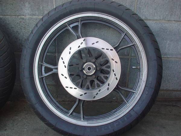 ＧＳＸ２５０Ｌ　フロントタイヤ　ホイールセット　ミシュラン