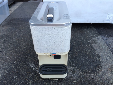 サンヨー 冷水器 温水器 SD-B123H ウォータークーラー 完動品(厨房機器 