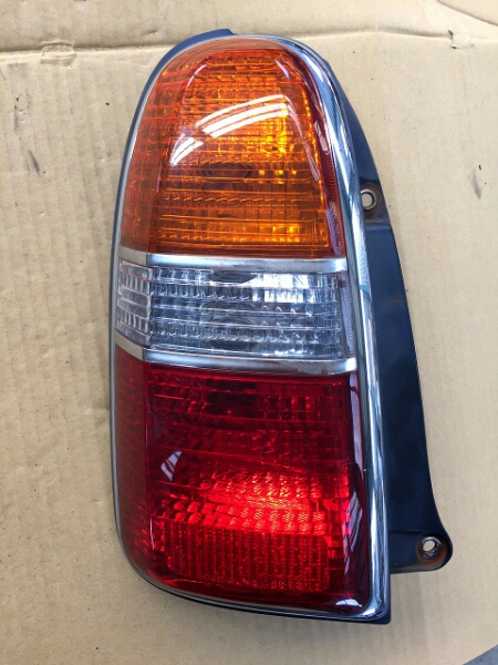 ダイハツ ミラジーノ L700S 後期テールライト左