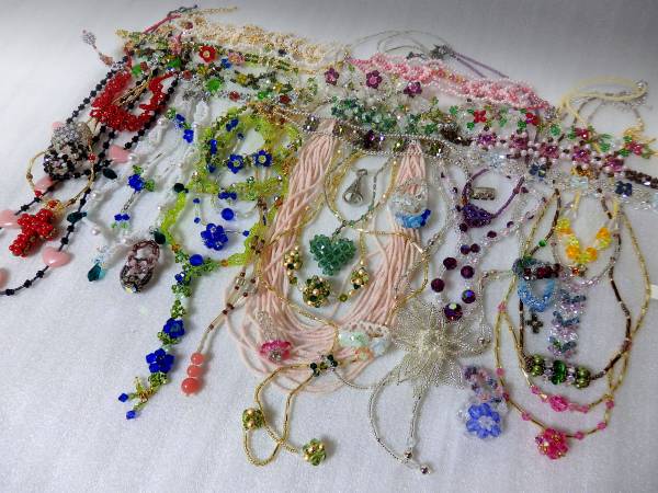 ビーズアクセサリー★華やかキュートにまとめて♪