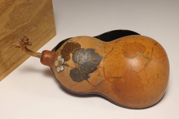 瓢箪　金蒔絵　螺鈿細工　蓋物　煎茶道具　