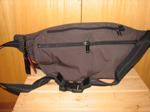 ５美品☆コーチ☆ナイロン ウエストポーチ大きめ 70272