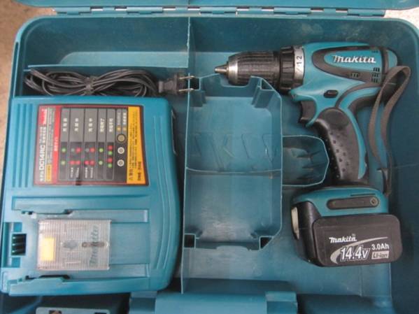 954 マキタ 充電式ドライバドリル DF440D 青 14.4V 軽量 (5)