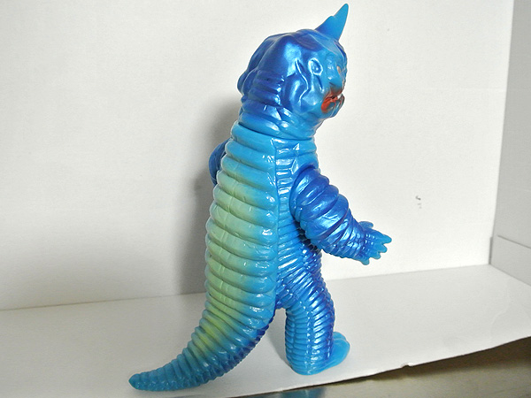 アボラス 青色発泡怪獣 – やまなや | 怪獣玩具に魅せられて
