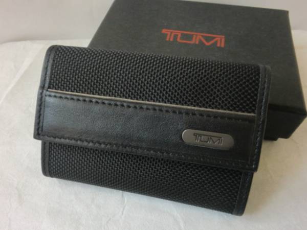 半額セール！トゥミ TUMI 使いやすいキーケース 96-1510/01 BK