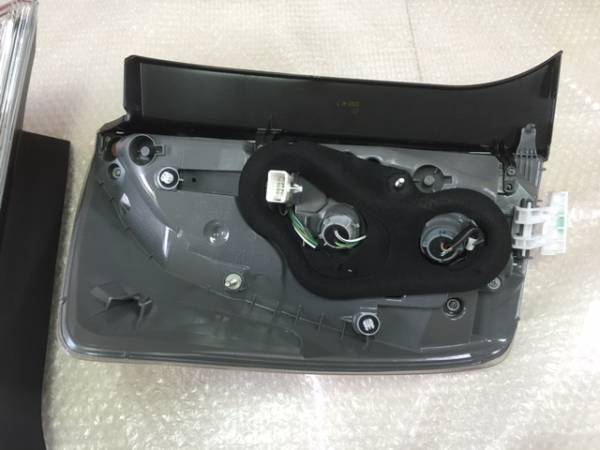 後期 ZVW30 プリウス 寒冷地仕様 純正 公式 0 セット 左右テールランプ 