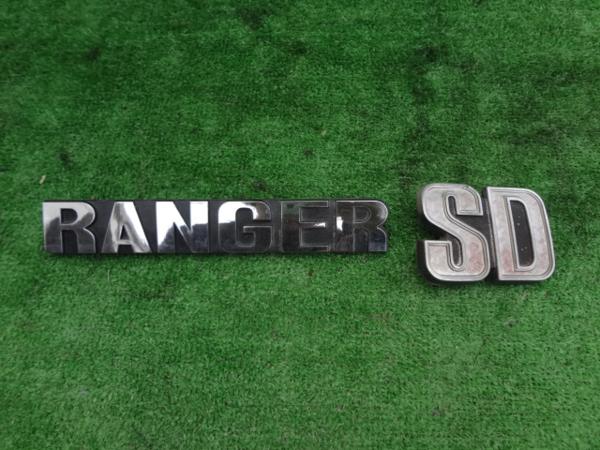 【送料無料】KL565レンジャー 純正メッキエンブレム 2点セット
