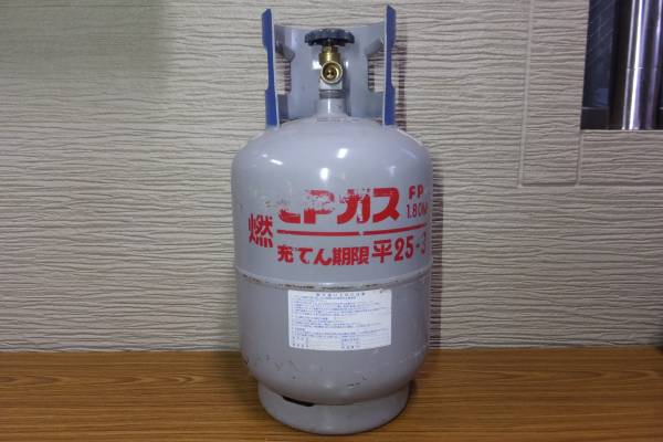 ロケットストーブ　ＬＰタンク_1