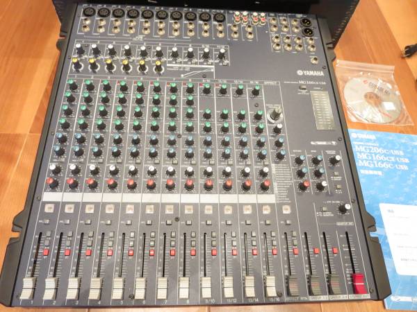 YAMAHA MG166CX-USB_1