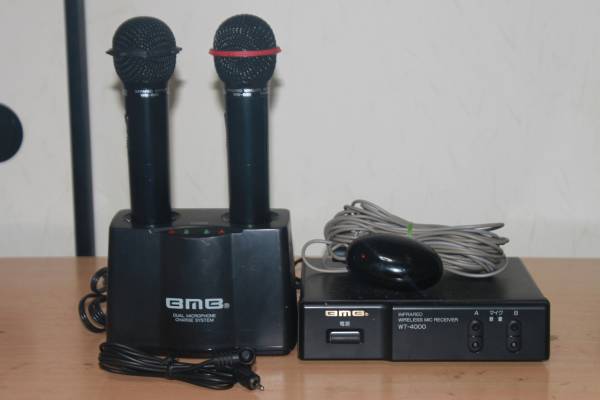 ◇BMB WT-4000 赤外線 ワイヤレスマイクセット 動作品◇ カラオケ機器