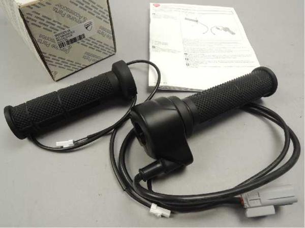 新品 ハイパー モタード SP ストラーダ DP グリップヒーター HYPERMOTARD SPにグリップヒーター装着。 | Ｐａｄｄｏｃｋな日々 ２ｎｄ