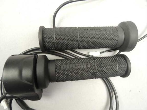 新品 ハイパー モタード SP ストラーダ DP グリップヒーター HYPERMOTARD SPにグリップヒーター装着。 | Ｐａｄｄｏｃｋな日々 ２ｎｄ