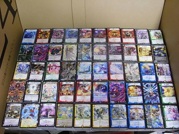 送料無料　卒業 デュエルマスターズのカード　約10500枚以上
