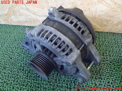 1UPJ-19356015]ランクルプラドGRJ120W オルタネーター(ダイナモ)