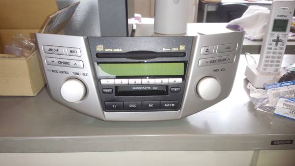 30ハリアー 純正オーディオ【８６１２０－４８８７０】