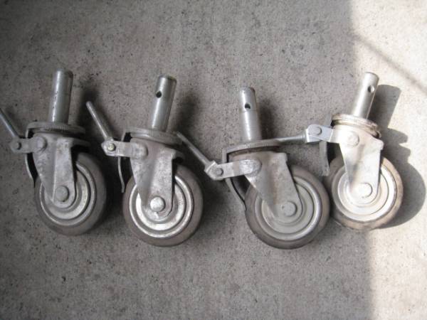 ★　船台用　キャスター　回転移動式　直径15cm　4個　新古　★
