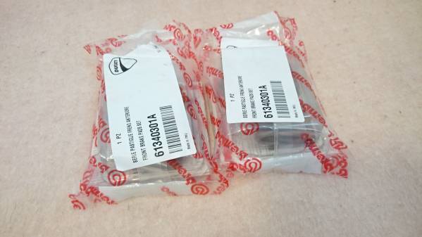 DUCATI 749，999，996R，998等 Fブレーキパッド 2set 未使用 【公式通販】
