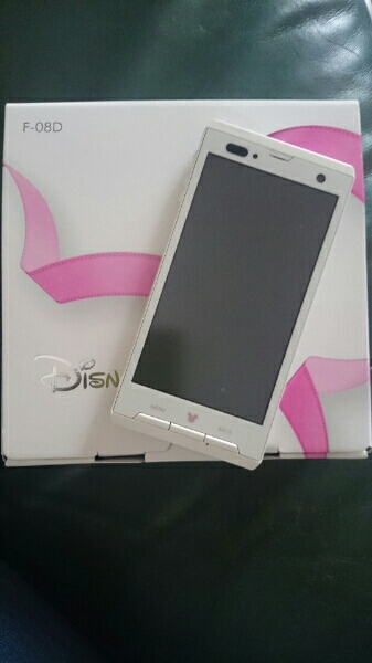新品☆DOCOMO☆ディズニー☆F-08D☆ホワイト☆ケース&フィルム付 Mobile