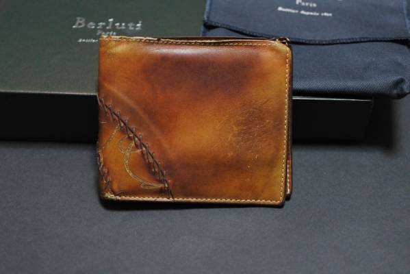 ベルルッティ berluti 二つ折り 札入れ カードケース 財布 BERLUTI