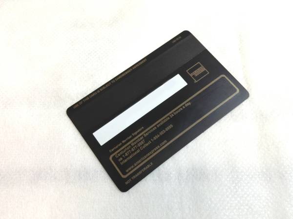 即到着】訳有 高級チタン製 AMEX ビジネス ブラックカード 新品
