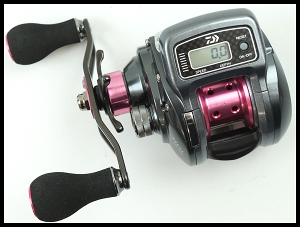 ベイトリール DAIWA (ダイワ) KOHGA ⁄紅牙 リール ICS103L 通電 紅牙