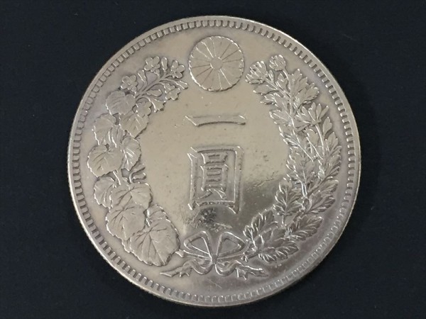 B5☆近代貨幣　新1円銀貨(小型)　明治25年　量目：約26.9ｇ☆
