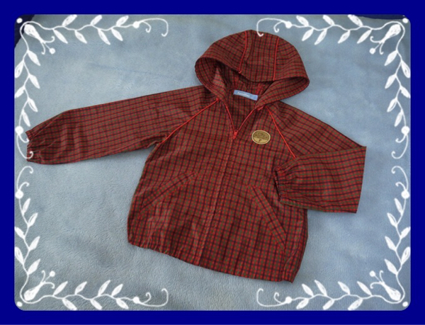 ◆ファミリア◆【美品】パーカー(110)赤チェック