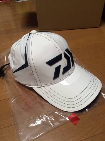 新品同様　DAIWA ダイワ　DC-7205　ホワイト　キング　キャップ