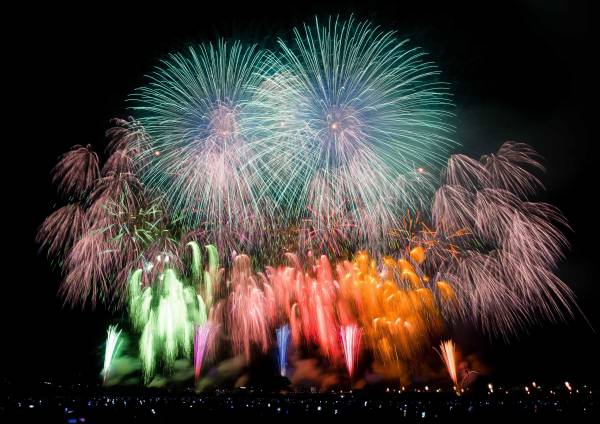 長岡大花火大会♪８月３日（水）右岸 マス席♪天地人花火