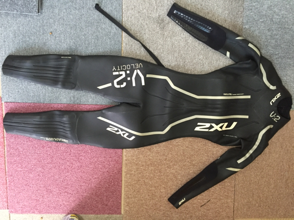 トライアスロン用ウェットスーツ 2XU V:2 MENのSサイズ 【公式通販】