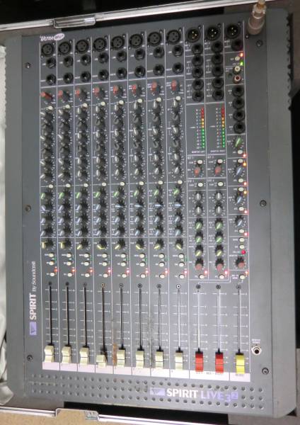 ◎サウンドクラフト SOUNDCRAFT SPIRIT LIVE 3-2 8chミキサー 力強い