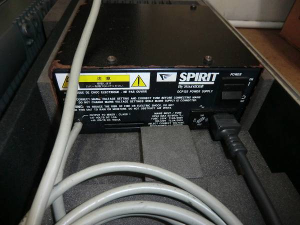 ◎サウンドクラフト SOUNDCRAFT SPIRIT LIVE 3-2 8chミキサー 力強い