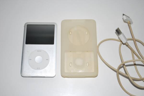 ☆apple，IPOD，classic，120GB☆シルバー，ジャンク品！ 【公式通販】