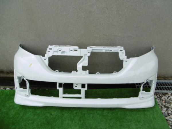 【即決】タントカスタム★LA600S★フロントバンパー パール系