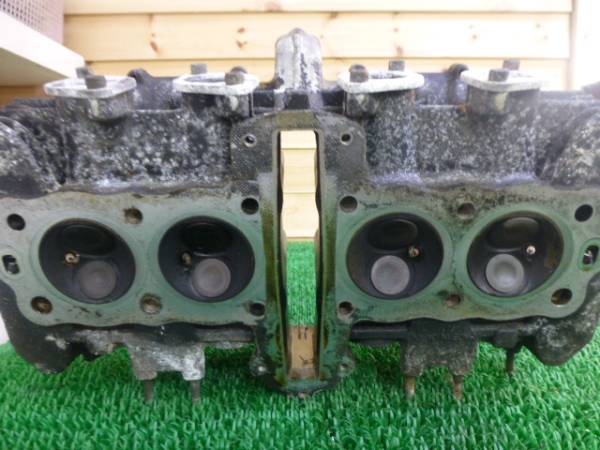 中古□GPZ400F シリンダーヘッド Z400GP ゼファー